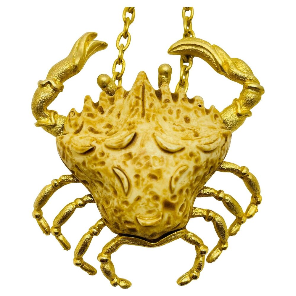 RAZZA signed zodiac cancer gold tone massive designer pendant chain necklace
